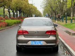 Volkswagen Magotan 2013 1.8TSI Luxury type exterior photo 4 Volkswagen Magotan 2013 1.8TSI Luxury type exterior photo 4