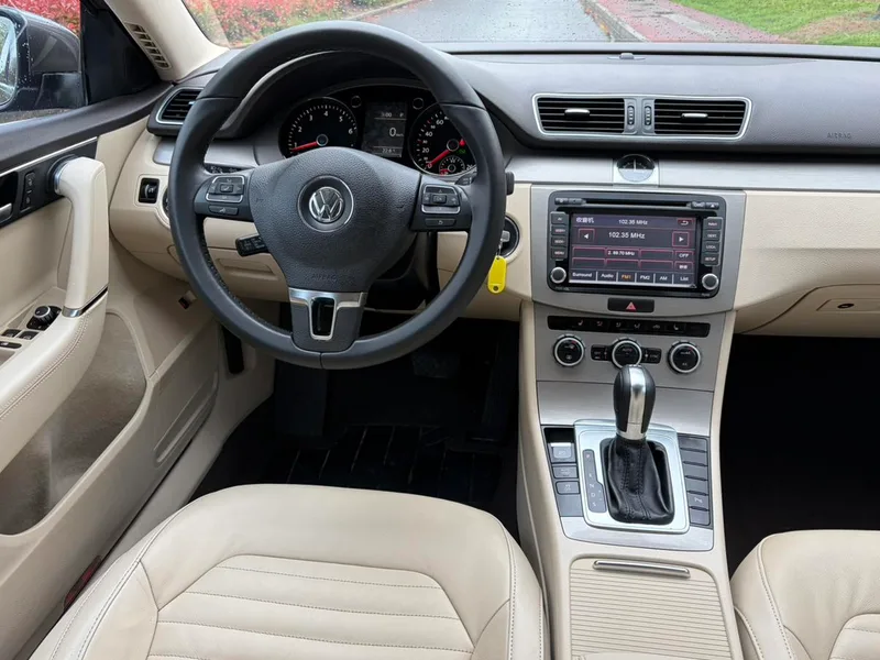 Volkswagen Magotan 2013 1.8TSI Luxury type exterior photo 8 Volkswagen Magotan 2013 1.8TSI Luxury type exterior photo 8