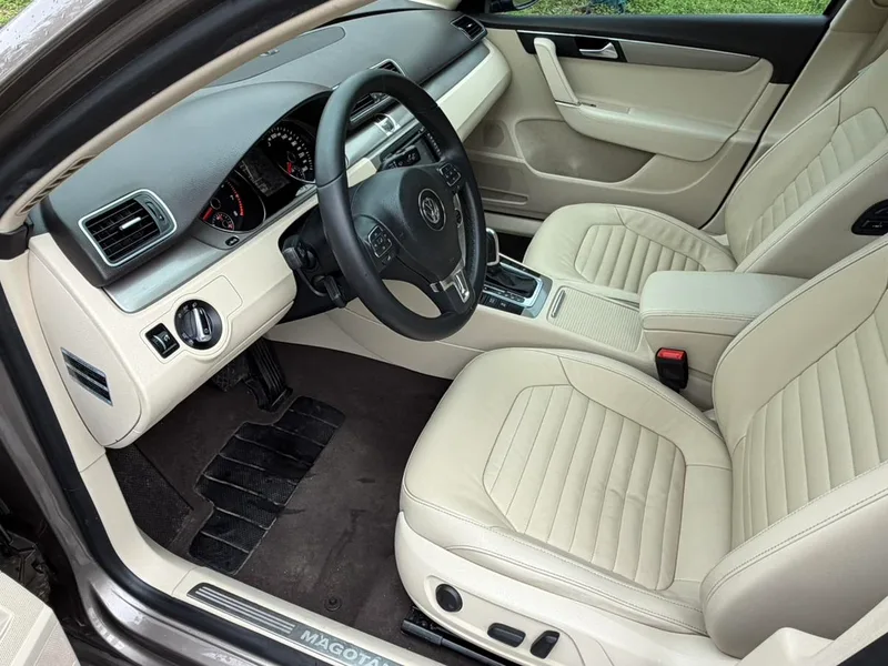 Volkswagen Magotan 2013 1.8TSI Luxury type interior photo 9 Volkswagen Magotan 2013 1.8TSI Luxury type interior photo 9
