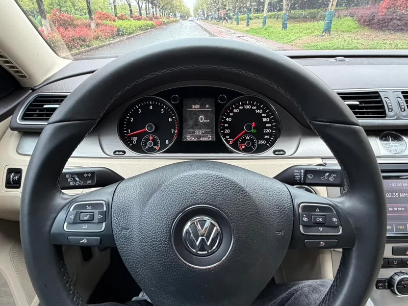 Volkswagen Magotan 2013 1.8TSI Luxury type interior photo 10 Volkswagen Magotan 2013 1.8TSI Luxury type interior photo 10