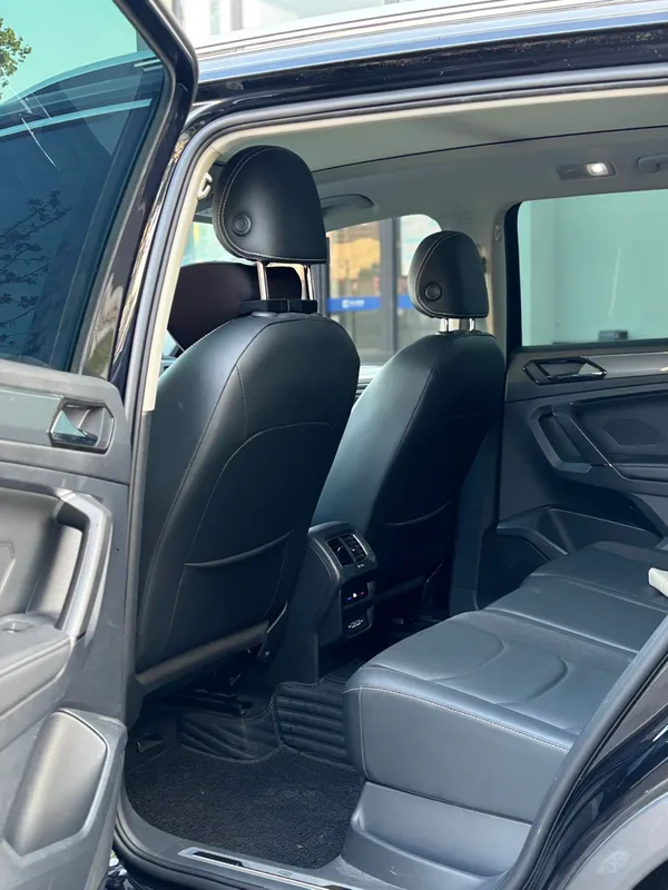 Volkswagen Tiguan L 2020 330TSI Automatic two-wheel drive R-Line Flagship Edition China V exterior photo 5 Volkswagen Tiguan L 2020 330TSI Automatic two-wheel drive R-Line Flagship Edition China V exterior photo 5