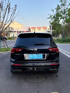 Volkswagen Tiguan L 2020 330TSI Automatic two-wheel drive R-Line Flagship Edition China V interior photo 7 Volkswagen Tiguan L 2020 330TSI Automatic two-wheel drive R-Line Flagship Edition China V interior photo 7
