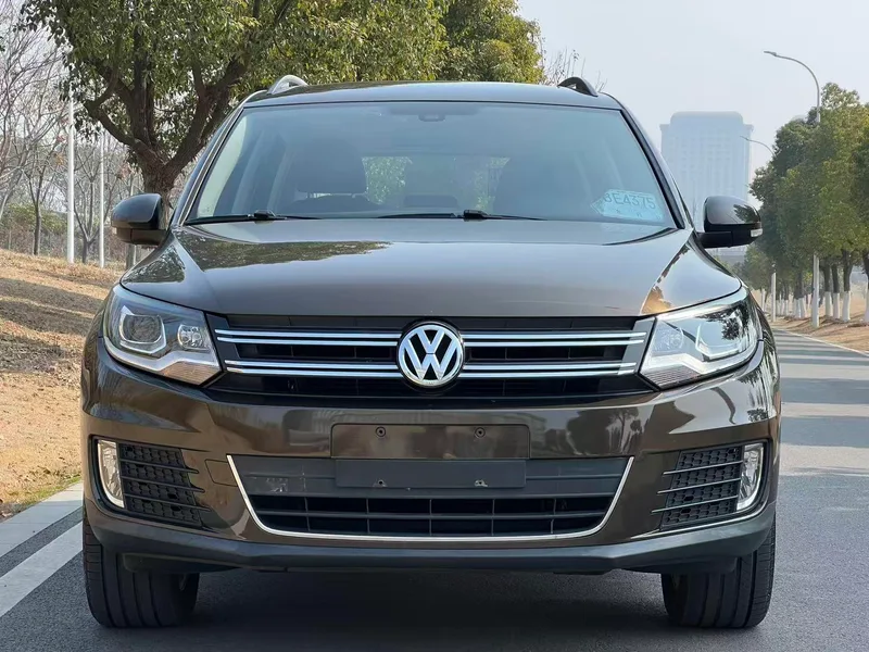 Volkswagen Tiguan 2017 300TSI Automatic Two-Drive Silk Road Comfort Edition exterior photo 2 Volkswagen Tiguan 2017 300TSI Automatic Two-Drive Silk Road Comfort Edition exterior photo 2