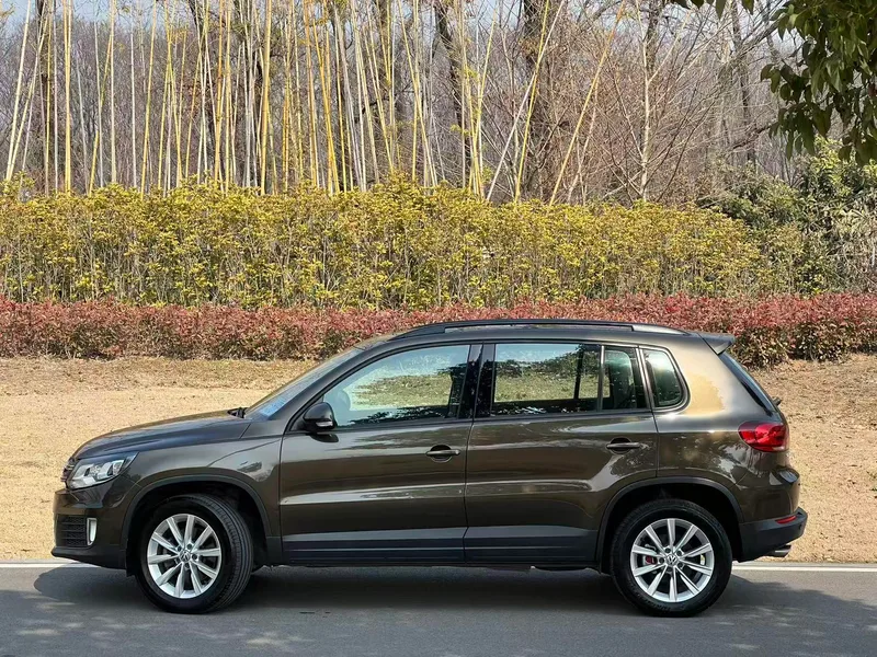 Volkswagen Tiguan 2017 300TSI Automatic Two-Drive Silk Road Comfort Edition exterior photo 3 Volkswagen Tiguan 2017 300TSI Automatic Two-Drive Silk Road Comfort Edition exterior photo 3