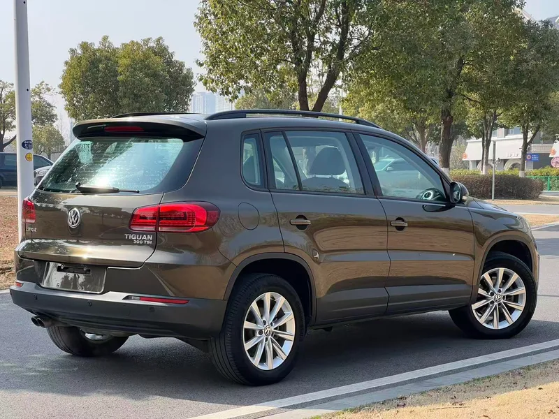 Volkswagen Tiguan 2017 300TSI Automatic Two-Drive Silk Road Comfort Edition exterior photo 5 Volkswagen Tiguan 2017 300TSI Automatic Two-Drive Silk Road Comfort Edition exterior photo 5