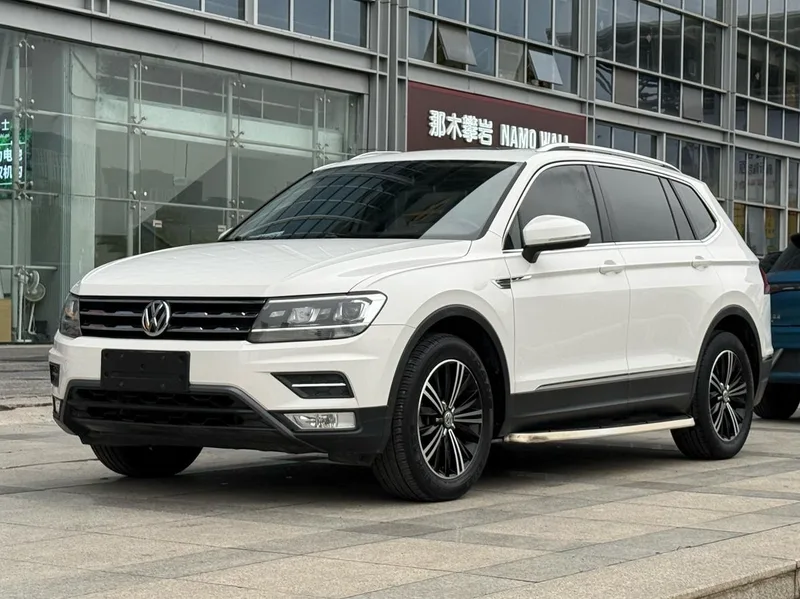 Volkswagen Tiguan L 2019 330TSI Automatic two-wheel drive panoramic comfort version China V exterior photo 1 Volkswagen Tiguan L 2019 330TSI Automatic two-wheel drive panoramic comfort version China V exterior photo 1