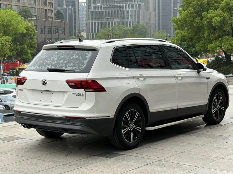Volkswagen Tiguan L 2019 330TSI Automatic two-wheel drive panoramic comfort version China V exterior photo 4 Volkswagen Tiguan L 2019 330TSI Automatic two-wheel drive panoramic comfort version China V exterior photo 4