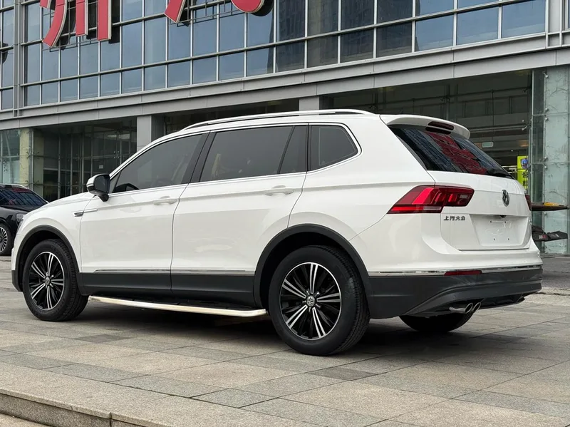 Volkswagen Tiguan L 2019 330TSI Automatic two-wheel drive panoramic comfort version China V exterior photo 6 Volkswagen Tiguan L 2019 330TSI Automatic two-wheel drive panoramic comfort version China V exterior photo 6