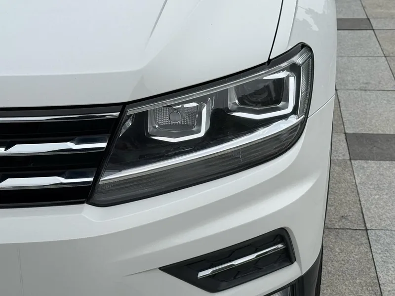 Volkswagen Tiguan L 2019 330TSI Automatic two-wheel drive panoramic comfort version China V exterior photo 8 Volkswagen Tiguan L 2019 330TSI Automatic two-wheel drive panoramic comfort version China V exterior photo 8