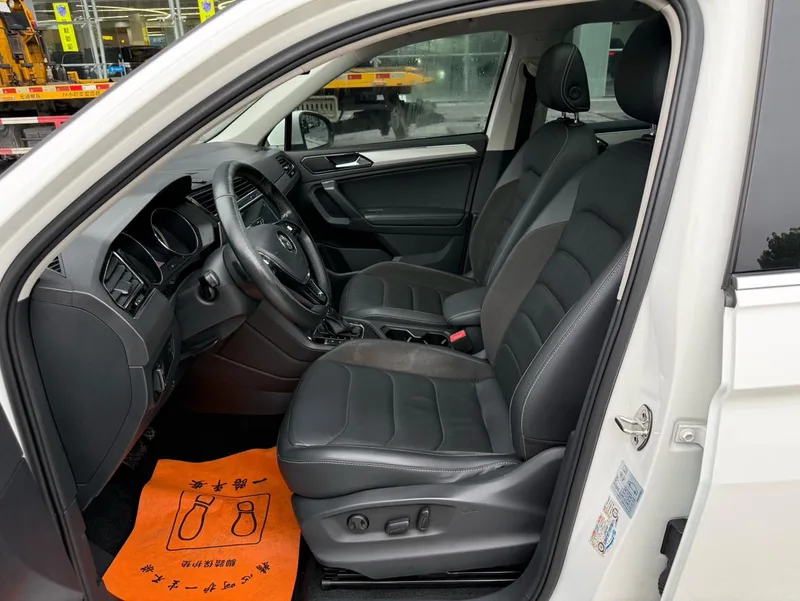 Volkswagen Tiguan L 2019 330TSI Automatic two-wheel drive panoramic comfort version China V exterior photo 10 Volkswagen Tiguan L 2019 330TSI Automatic two-wheel drive panoramic comfort version China V exterior photo 10