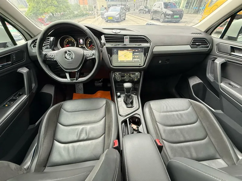 Volkswagen Tiguan L 2019 330TSI Automatic two-wheel drive panoramic comfort version China V interior photo 12 Volkswagen Tiguan L 2019 330TSI Automatic two-wheel drive panoramic comfort version China V interior photo 12
