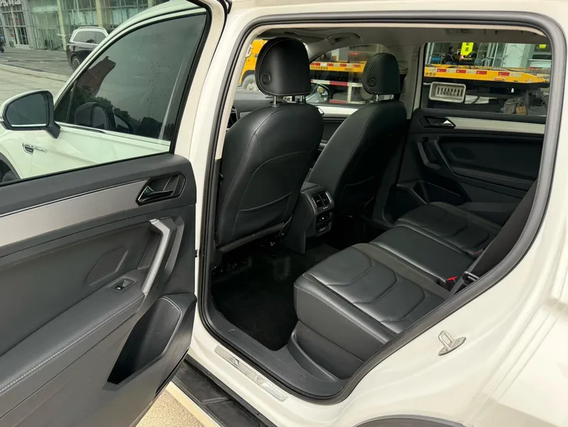 Volkswagen Tiguan L 2019 330TSI Automatic two-wheel drive panoramic comfort version China V interior photo 16 Volkswagen Tiguan L 2019 330TSI Automatic two-wheel drive panoramic comfort version China V interior photo 16
