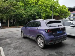Volkswagen T-Cross 2019 280TSI DSG Comfort Edition interior photo 9