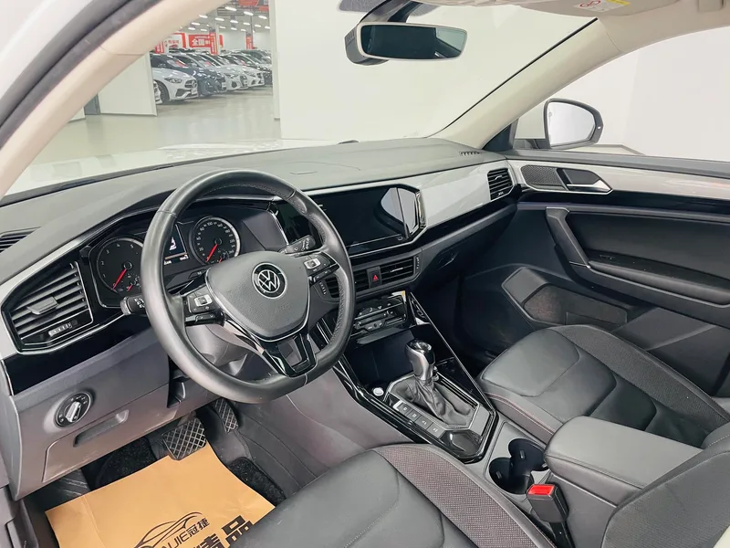Volkswagen Tayron 2020 280TSI Edición de enlace inteligente de lujo exterior foto 6 Volkswagen Tayron 2020 280TSI Edición de enlace inteligente de lujo exterior foto 6