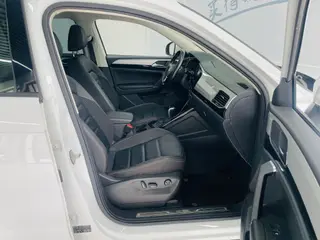 Volkswagen Tayron 2020 280TSI Edición de enlace inteligente de lujo interior foto 12 Volkswagen Tayron 2020 280TSI Edición de enlace inteligente de lujo interior foto 12