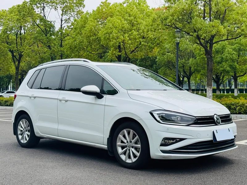 Volkswagen Golf Sportsvan 2019 280TSI automatic watch type Country VI exterior photo 3 Volkswagen Golf Sportsvan 2019 280TSI automatic watch type Country VI exterior photo 3