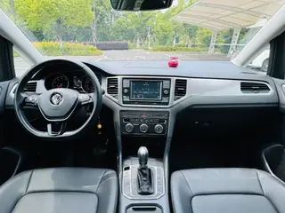 Volkswagen Golf Sportsvan 2019 280TSI automatic watch type Country VI interior photo 10 Volkswagen Golf Sportsvan 2019 280TSI automatic watch type Country VI interior photo 10
