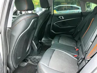 BMW 2 Series 2023 225i Coupé de cuatro puertas M Conjunto deportivo interior foto 12 BMW 2 Series 2023 225i Coupé de cuatro puertas M Conjunto deportivo interior foto 12