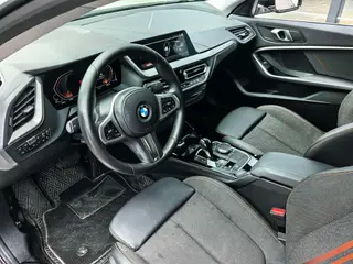 BMW 2 Series 2023 225i Coupé de cuatro puertas M Conjunto deportivo interior foto 14 BMW 2 Series 2023 225i Coupé de cuatro puertas M Conjunto deportivo interior foto 14