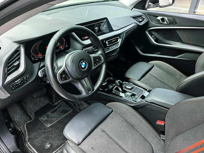 BMW 2 Series 2023 225i Coupé de cuatro puertas M Conjunto deportivo interior foto 14 BMW 2 Series 2023 225i Coupé de cuatro puertas M Conjunto deportivo interior foto 14