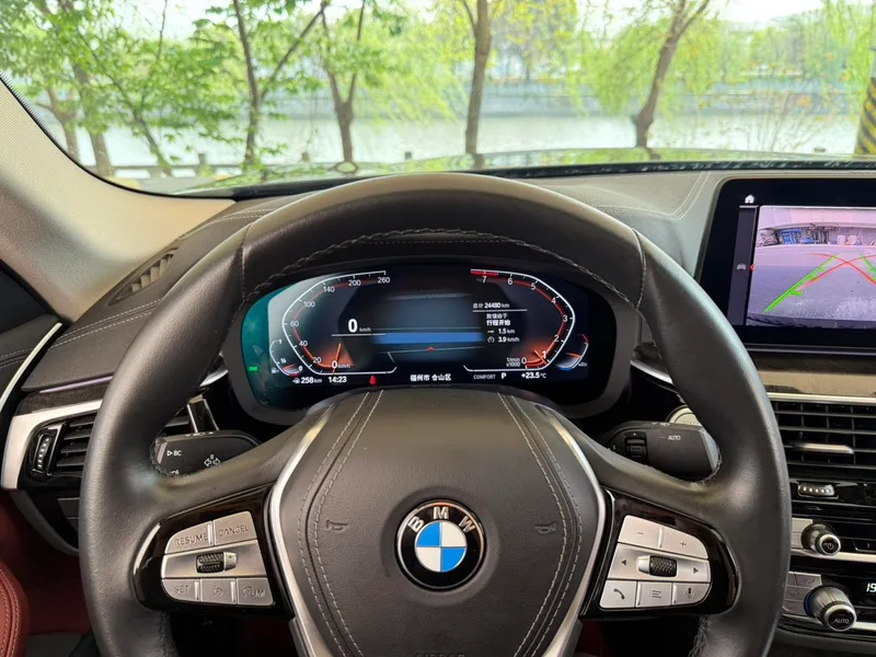 BMW 5 Series 2022 Reforma 525Li Traje de lujo interior foto 14 BMW 5 Series 2022 Reforma 525Li Traje de lujo interior foto 14