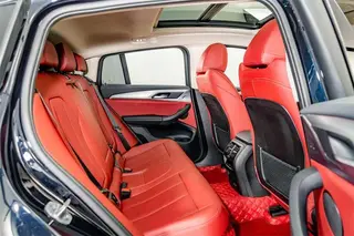 BMW X4 2022 xDrive 25i M Sports suit interior photo 20 BMW X4 2022 xDrive 25i M Sports suit interior photo 20