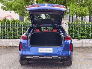 BMW X6 M 2022 4.4T Автоматический Полный привод 5 Кресло Оригинальная версия экстерьер фото 6 BMW X6 M 2022 4.4T Автоматический Полный привод 5 Кресло Оригинальная версия экстерьер фото 6
