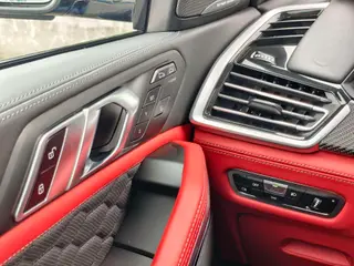 BMW X6 M 2022 4.4T Автоматический Полный привод 5 Кресло Оригинальная версия интерьер фото 15 BMW X6 M 2022 4.4T Автоматический Полный привод 5 Кресло Оригинальная версия интерьер фото 15