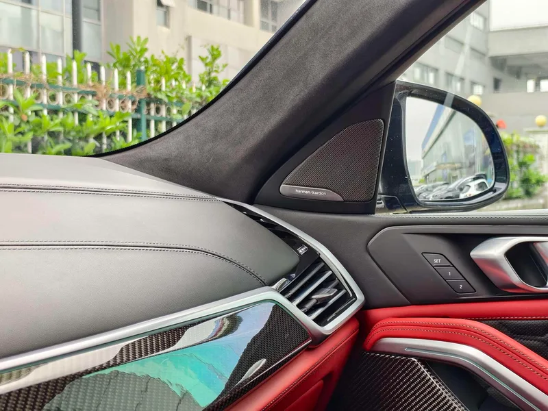 BMW X6 M 2022 4.4T Автоматический Полный привод 5 Кресло Оригинальная версия интерьер фото 16 BMW X6 M 2022 4.4T Автоматический Полный привод 5 Кресло Оригинальная версия интерьер фото 16