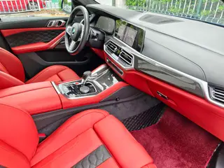 BMW X6 M 2022 4.4T Автоматический Полный привод 5 Кресло Оригинальная версия интерьер фото 17 BMW X6 M 2022 4.4T Автоматический Полный привод 5 Кресло Оригинальная версия интерьер фото 17