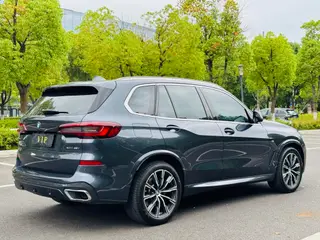 BMW X5 2022 xDrive40i M Ensemble de sport extérieur photo 6 BMW X5 2022 xDrive40i M Ensemble de sport extérieur photo 6