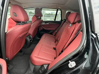 BMW X3 2023 xDrive30i Лидирующий M Ночной костюм интерьер фото 8