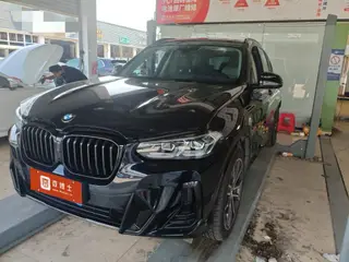 BMW X3 2023 xDrive30i Лидирующий M Ночной костюм
