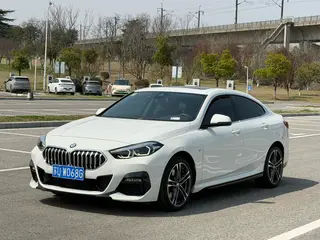 BMW 2 Series 2021 225i Coupé à quatre portes M Ensemble de sport