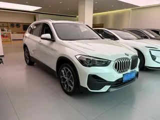 BMW X1 2022 sDrive25Li Líder exterior foto 3 BMW X1 2022 sDrive25Li Líder exterior foto 3