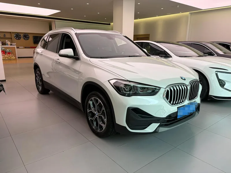 BMW X1 2022 sDrive25Li Líder exterior foto 3 BMW X1 2022 sDrive25Li Líder exterior foto 3