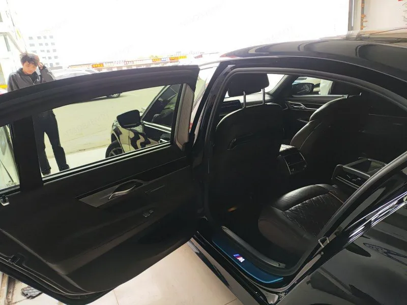 BMW 7 Series 2021 740Li Leader M Ensemble de sport intérieur photo 6 BMW 7 Series 2021 740Li Leader M Ensemble de sport intérieur photo 6