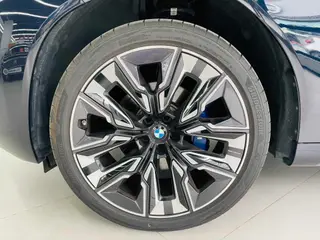 BMW X3 2025 xDrive30L Tipo de lujo M Conjunto deportivo exterior foto 3 BMW X3 2025 xDrive30L Tipo de lujo M Conjunto deportivo exterior foto 3