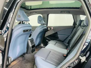 BMW X3 2025 xDrive30L Tipo de lujo M Conjunto deportivo interior foto 11 BMW X3 2025 xDrive30L Tipo de lujo M Conjunto deportivo interior foto 11