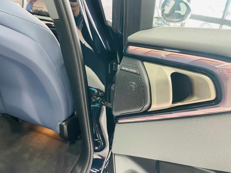 BMW X3 2025 xDrive30L Tipo de lujo M Conjunto deportivo interior foto 12 BMW X3 2025 xDrive30L Tipo de lujo M Conjunto deportivo interior foto 12