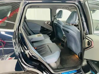 BMW X3 2025 xDrive30L Tipo de lujo M Conjunto deportivo interior foto 13 BMW X3 2025 xDrive30L Tipo de lujo M Conjunto deportivo interior foto 13