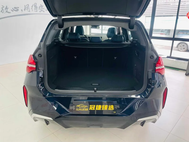 BMW X3 2025 xDrive30L Tipo de lujo M Conjunto deportivo interior foto 16 BMW X3 2025 xDrive30L Tipo de lujo M Conjunto deportivo interior foto 16