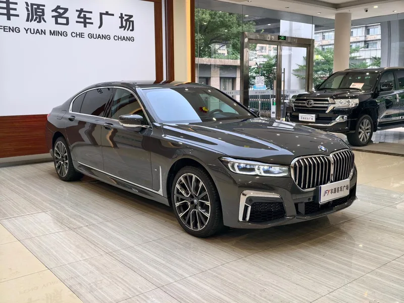 BMW 7 Series 2022 740Li xDrive Type administratif M Ensemble de sport extérieur photo 3 BMW 7 Series 2022 740Li xDrive Type administratif M Ensemble de sport extérieur photo 3
