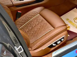 BMW 7 Series 2022 740Li xDrive Type administratif M Ensemble de sport extérieur photo 9 BMW 7 Series 2022 740Li xDrive Type administratif M Ensemble de sport extérieur photo 9