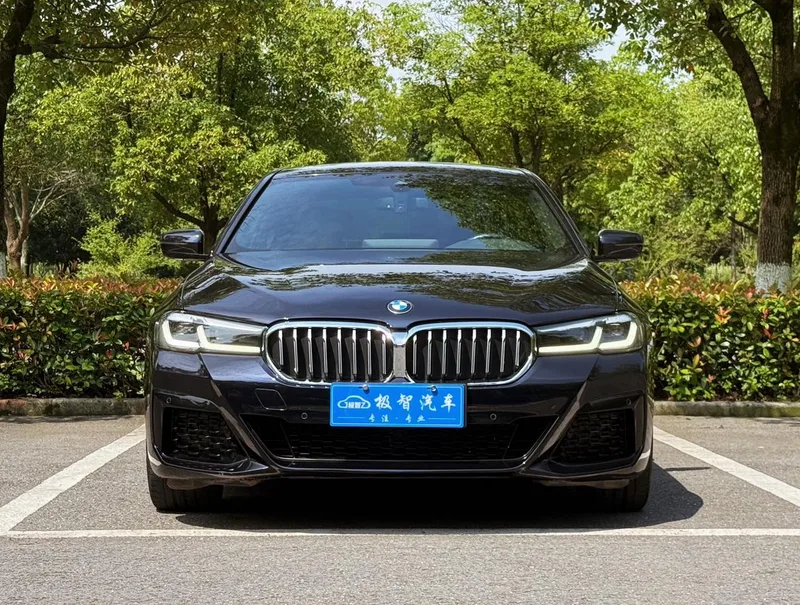 BMW 5 Series 2021 525i M Sports suit exterior photo 2 BMW 5 Series 2021 525i M Sports suit exterior photo 2