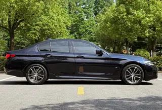 BMW 5 Series 2021 525i M Sports suit exterior photo 4 BMW 5 Series 2021 525i M Sports suit exterior photo 4
