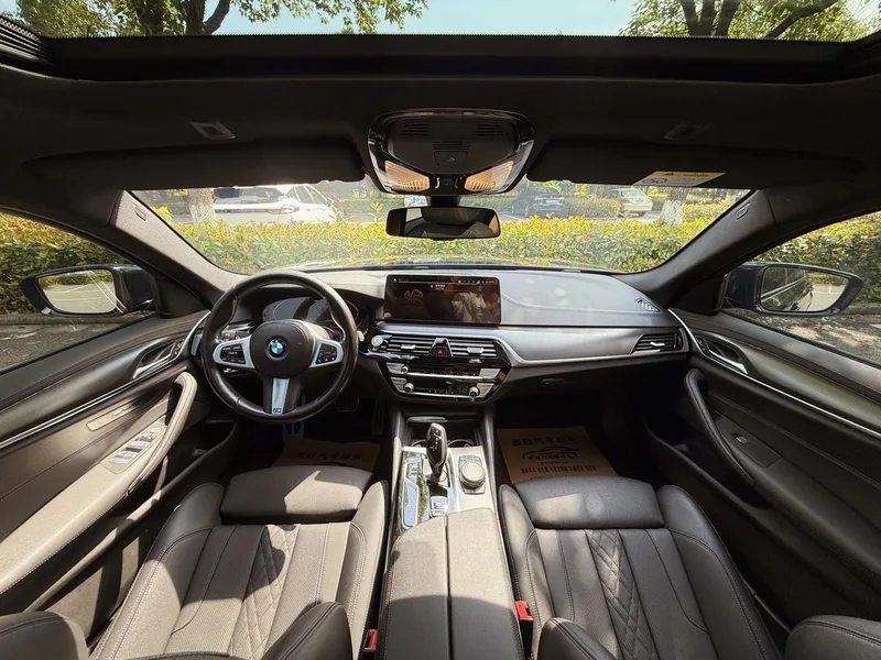 BMW 5 Series 2021 525i M Sports suit interior photo 12 BMW 5 Series 2021 525i M Sports suit interior photo 12