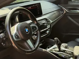 BMW 5 Series 2021 525i M Sports suit interior photo 14 BMW 5 Series 2021 525i M Sports suit interior photo 14