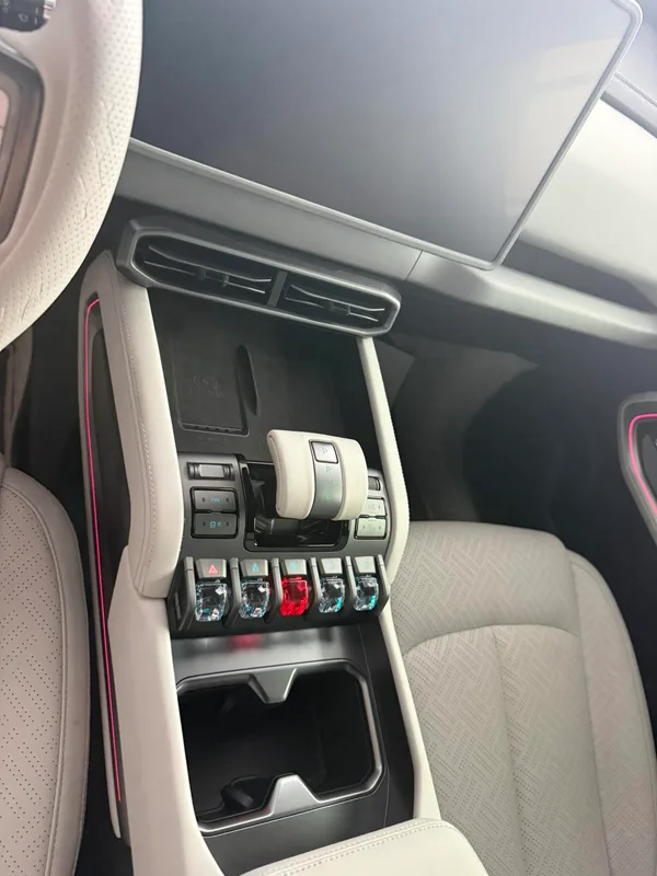Fangchengbao Titanium 3 2025 501KM Four-wheel drive Max version exterior photo 4 Fangchengbao Titanium 3 2025 501KM Four-wheel drive Max version exterior photo 4
