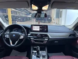 BMW 5 Series 2021 530Li Leader Ensemble de luxe extérieur photo 4